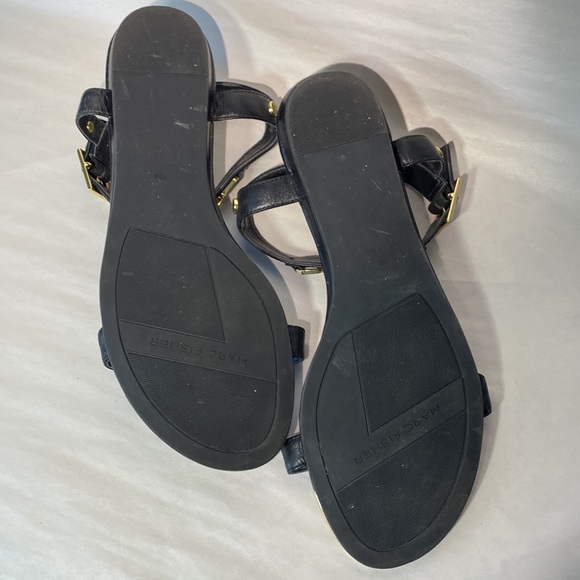 Marc Fisher Black Patent Leather w/ Shiny Gold Chain Detail Mikaela Sandals 8M - Picture 9 of 10